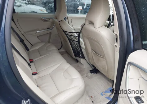 2015 Volvo Xc60 T6 из США, поврежденный, VIN YV4902RK7F2723765